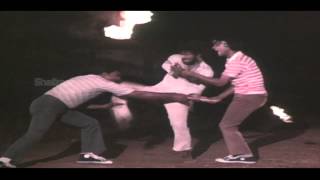 Manchi Manasulu  Bhanuchandar Fight with Fired Sticks Action Scene  Bhanuchandar