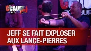 Jeff se fait exploser avec de la nourriture périmée aux lance-pierres ! - C'Cauet sur NRJ