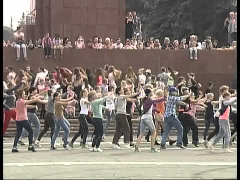 Машины танцуют железный танец-Челябинск