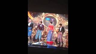 Kevin Spacey Lungi Dance - IIFA 2014