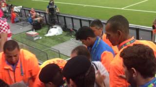 Crazy fight at 2014 World Cup in Recife, Brazil btwn Croati