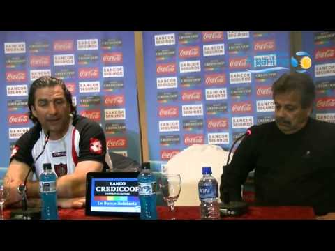 Conferencia de Juan Antonio Pizzi e Hilario Bravi