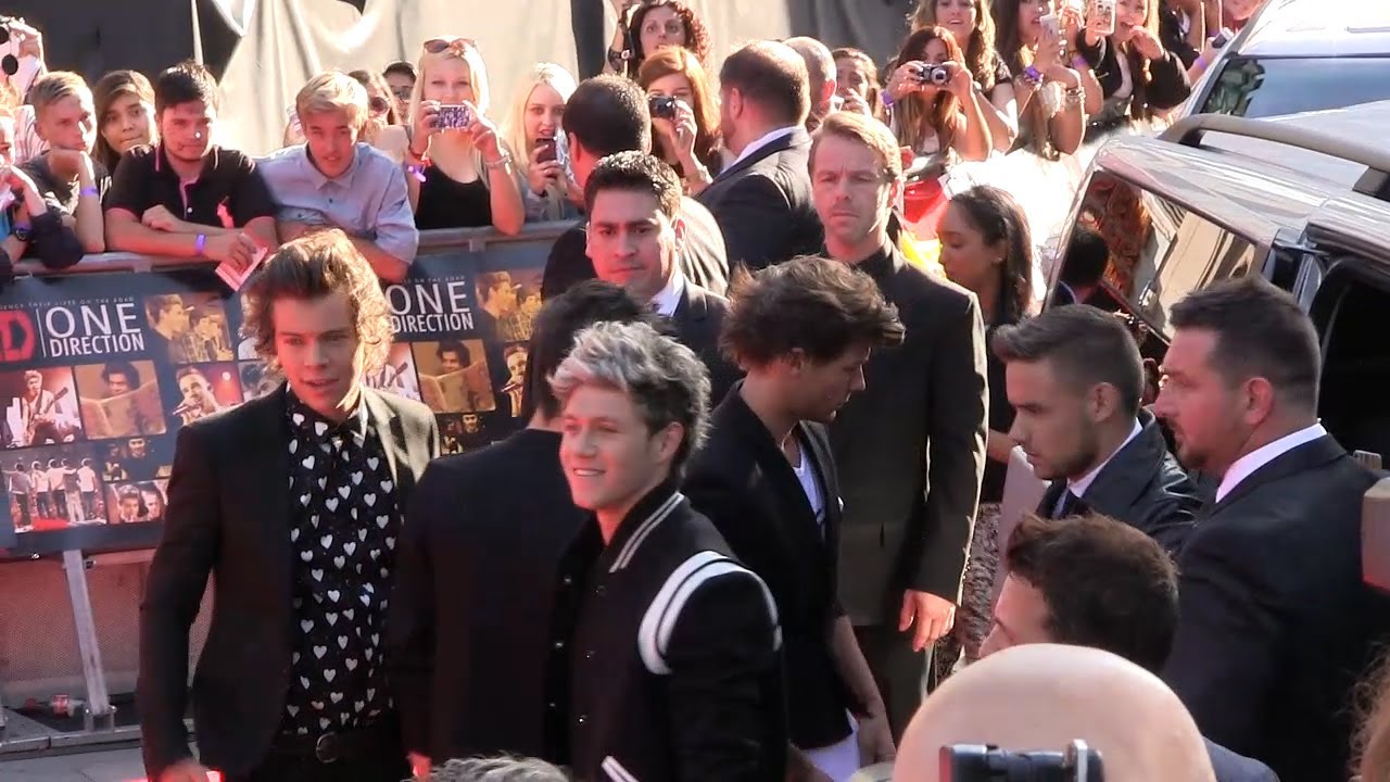 One Direction: This Is Us World Premiere (1/3) Red Carpet Interview HQ