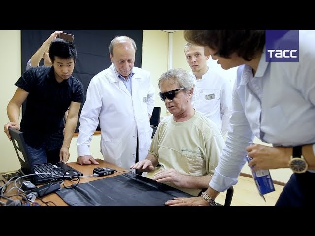 Первый в России пациент с бионическим глазом успешно восстанавливается после операции