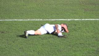 Calciatore della nocerina finge di farsi male durante Salernitana Nocerina 10/11/2013