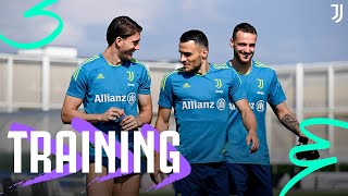 Offensive plays at Training | Vlahović, Kostić & the rest of the team get ready for Juventus-Spezia