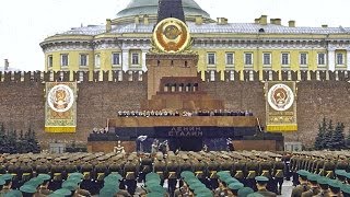 Военный Парад 1961 в Москве прошел под лозунги Могущество страны несокрушимо Кинохроника