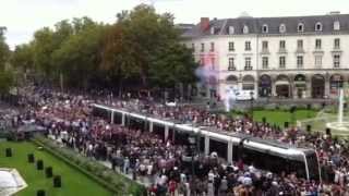 Inauguration du tram de Tours : l'arrivée de la première rame, place Jean-Jaurès