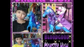 Распаковка и обзор  Monster High директриса Bloodgood :)