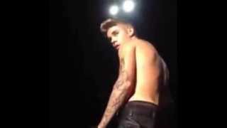 Justin Bieber es golpeado por botella concierto en Sao Paulo