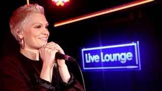 Jessie J - I Knew You Were Trouble (Taylor Swift) in the Live Lounge