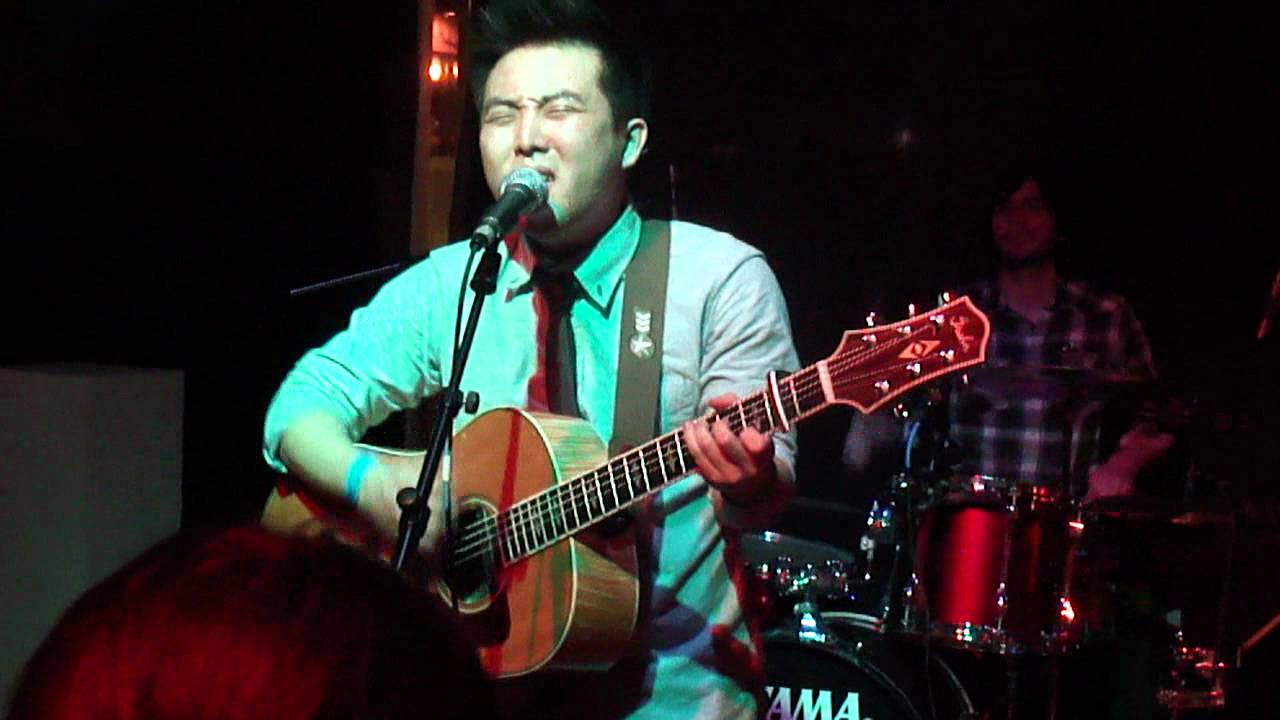 David Choi - Missing Piece & Valentines [HD] - YouTube