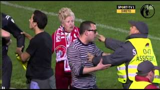 WOW! MUST SEE! BRAGA HOOLIGANS INVADE FOOTBALL PITCH!