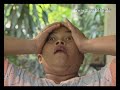 Spot #4: Orang-Utan zerlegt Wohnzimmer