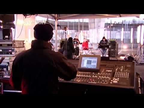 Hot Chip - Ready For The Floor (live on Sound 2008) - YouTube