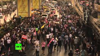 В Бангкоке оппозиционеры напали на сторонников правительства