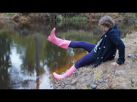 Water & sand adventures in pink rubber boots