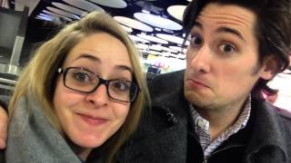 Flying HOME For Christmas! Vlogmas Days 20 & 21