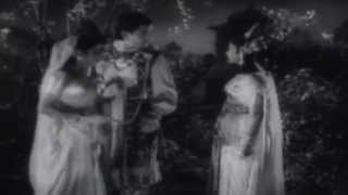 Chandraharam  Sriranjani Begging NTRs Life Sentiment Scene  NTR, Sriranjani, Savitri