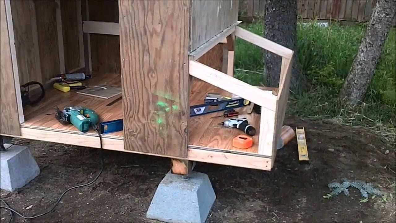 Alaskan Insulated Chicken Coop - Part 4 - YouTube