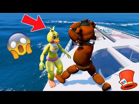 WITHERED FREDDY HITS CHICA OFF THE BOAT! (GTA 5 Mods FNAF Funny Moments)