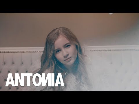 Antonia - In Oglinda