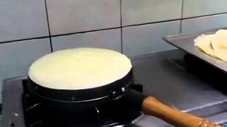 Cara Membuat Kulit Lumpia & Risol . Info Wajan Kuwalik: 031-8708071 -