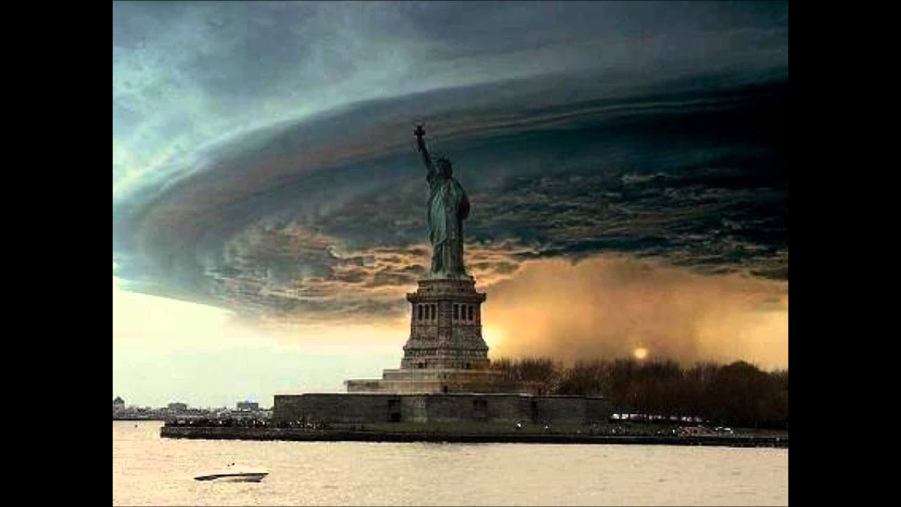 Hurricane Sandy, Massive Tornado Hits The Statue Of Liberty! (Hurricane