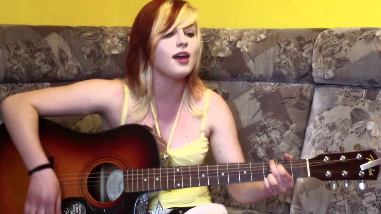 Me singing Sunday Bloody Sunday by Paramore (U2) - YouTube