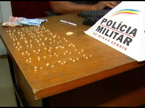 Adolescente é apreendido com 135 pedras de crack no bairro Esperança
