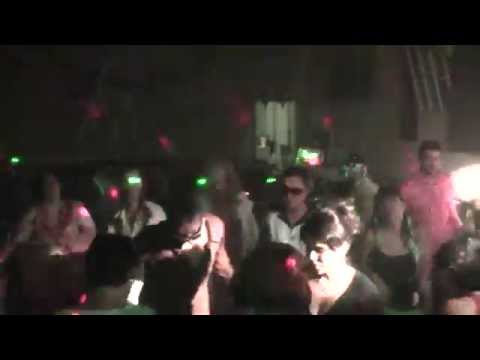 dans le dept 37 ca c est de l ambiance!!!!!!!!!!!!!!!!!!!! vous voulez une fete reussi 0247412004 demande dj move world dept 37 du materiel de discotheque prix de l animation 275 euro pub sur le boncoin tout est compris pour ce prix la!!!!!le plus gros materiel au prix le plus bas du marche!!