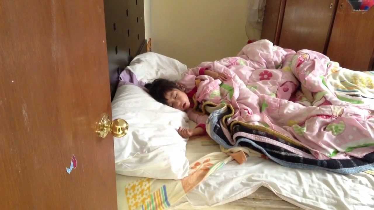 cojiendo a mi hermana mexicana dormida