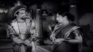 Chandraharam  Sriranjani Marriage Fixing with Mad Man Sentiment Scene  NTR, Sriranjani, Savitri