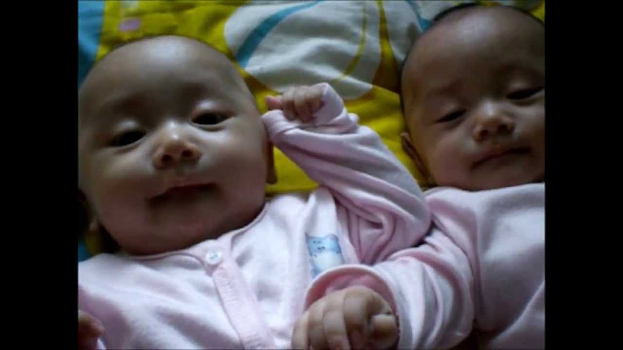 Foto Anak Anak Kembar Lucu Terbaru DPMenarik