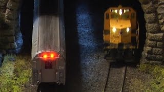 Modelleisenbahn mit Canyon, Rocky Mountains und Erz Bergwerk