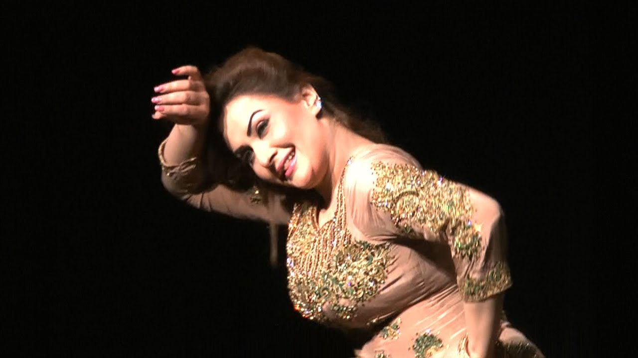 Nargis Hot Mujra Dance - YouTube