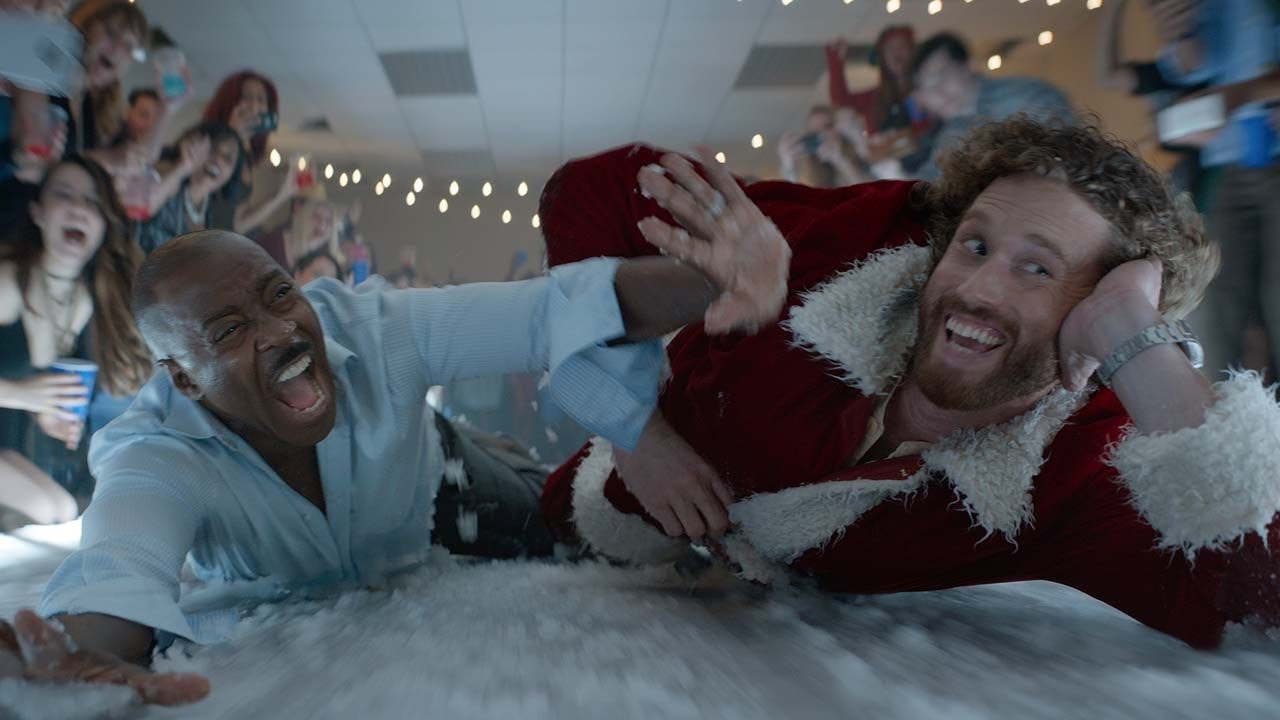 "Office Christmas Party" Movie Review Richard Roeper Reviews.