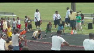 Kids running track