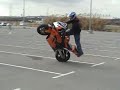Acrobatii pe motor