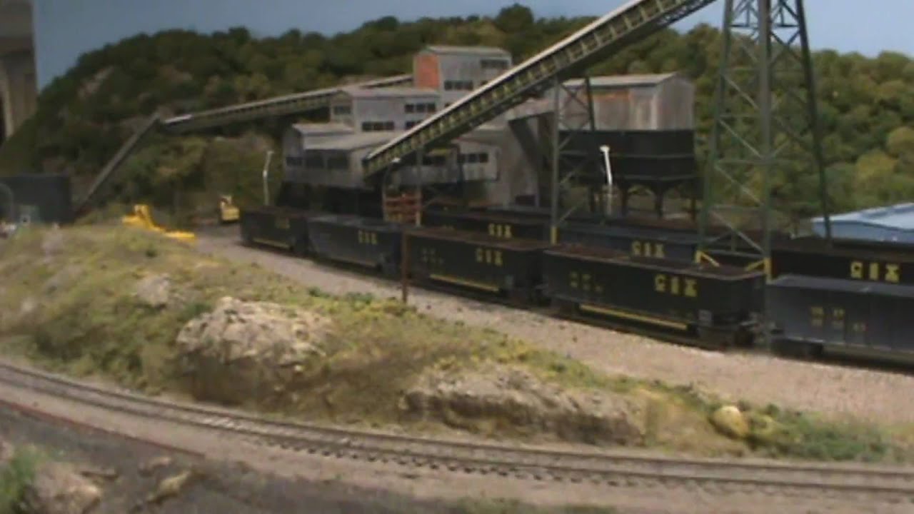 ZTNT Model RailRoad Layout Overview - YouTube