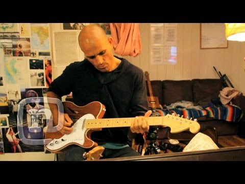 Un nouveau titre pour Kelly… à la guitare