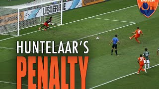 The Netherlands goes crazy when Huntelaar scores 2-1 against Mexico