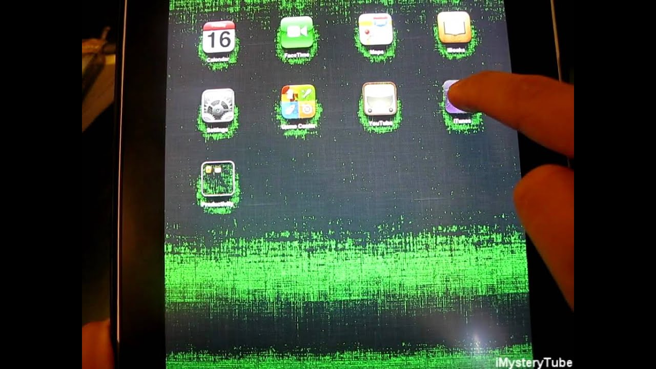iPad Rare Green Screen Problem - YouTube