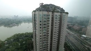 Villa complex built on top of 26-storey apartment block in Beijing, China