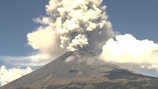 Espectacular Volcán Popocatépetl 17 agosto 2013  (Timelapse)