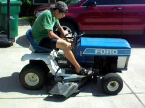 Old ford riding lawn mowers #10