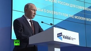 Владимир Путин выступает перед участниками клуба «Валдай»