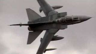 Cheeky RAF Tornado flight crew Salute at 400 M.P.H !!