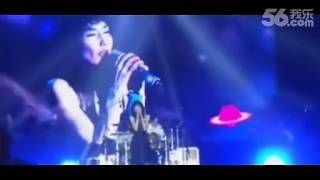 現場直擊张曼玉Maggie Cheung2014草莓音樂節首秀 唱歌難聽致觀眾離場