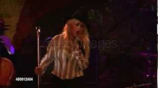 Christina Aguilera - Beautiful (Evento en ayuda a las personas enfermas de Cancer de pulmon)